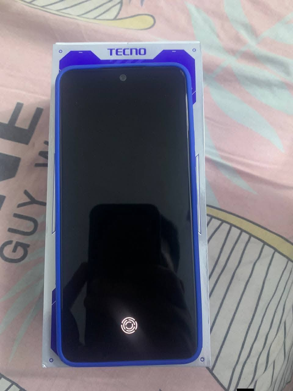 تكنو سبارك 30برو  كلش ممبدل فقط بي عيب يرادله تبديل ايسي شحن ب20لاصليه للبيع 100وبي مجال قليل جدا جهاز شغال بس كل ساعه او نص ساعه يرست ذكره256 مكاني بغداد تواصل علرقم *********** وتساب
