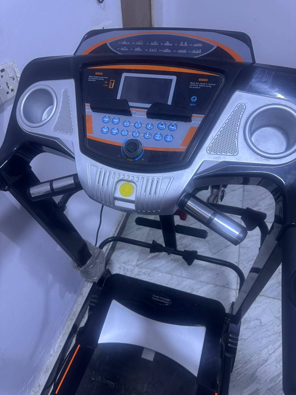 السلام عليكم عندي جهاز جري .مشتغل  بس مرتين والله   نضيف وع فحص كلشي مابي اي ضرر المكان. الدوره ابو دشير الي يشتري. خاص ويدلل بسعر


**إذا كنت صاحب هذا الإعلان وتريد حذفه لأي سبب، رجاءا أرسل رسالة إلى الدعم الفني**