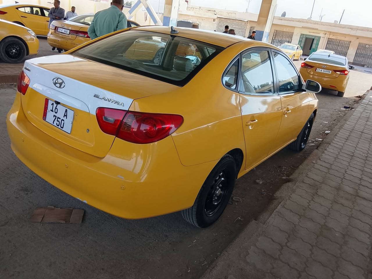 ڜالسلام عليكم النترا 2009 خليجي بيها طخه خشم الجاملغ جاهزة من كلشي كير مكينه حداديه كله جديد مكينه 1600 صبغه جديده ومنظومة تبريد جديده  السعر 103 وبيها شي بسيط حك الحيه مكان السيارة واسط الصويرة ***********
