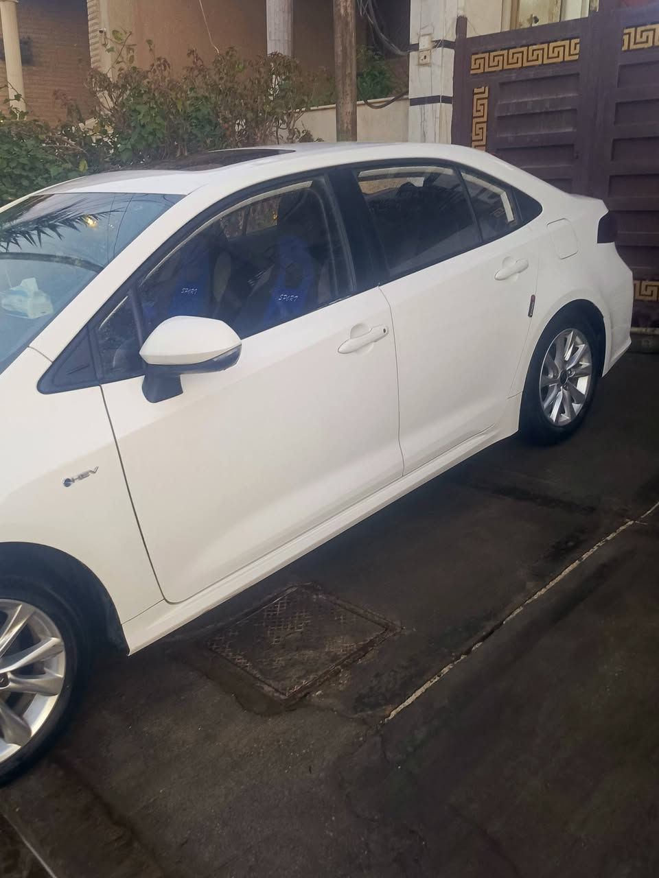 كورلا هايبرد 2025 ماشيه 26 الف سياره كلش نضيفه بيها باب السايق مبدل بلادي وبيها بارد بسيط بجاملغ بل حافه وبارد بل باب لخلفي بل طرف وطخات خفيفه بل دعاميات  مكاني بغداد الغزالية بسمي  السعر 150 وبيها مجال 
***********
