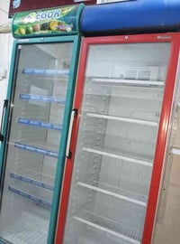 ٢ برادات • ٢ مجمدات • رفوف ٤٠