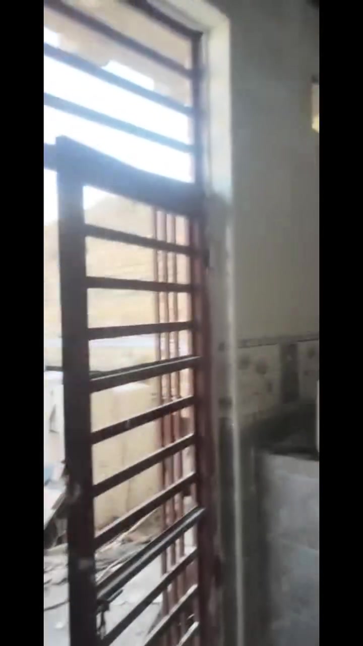 خلفه سراميك جدران ارضي الاواح شغل درجه اولى متفرغ حاليآ شرط استلام المهندس ***********
