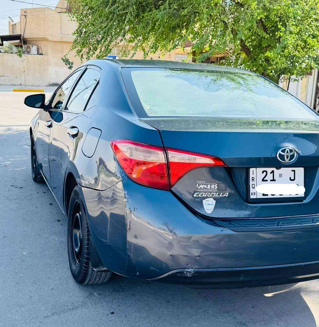 كورلا وارد امريكي موديل ٢٠١٧ رقم سليمانية انكليزي ... 
كير ومكينة وتبريد كفالة عامة ... 
شاشة كبيره ...
تحكم استيرن ...
رادار ...
تخم تاير ... 
حدادية جديدة ...
سنوية جديدة لغاية الشهر الثالث في ٢٠٢٩ ...
بيها قطعتين كما موضح بالسونار ... 
السعر ١١٣$ وبيها مجال للطيبين ...
مكان السيارة ديالى المقدادية ...
الشراي يتصل على الرقم *********** 
ويدلل الشراي ... المقدادية, ديالى
