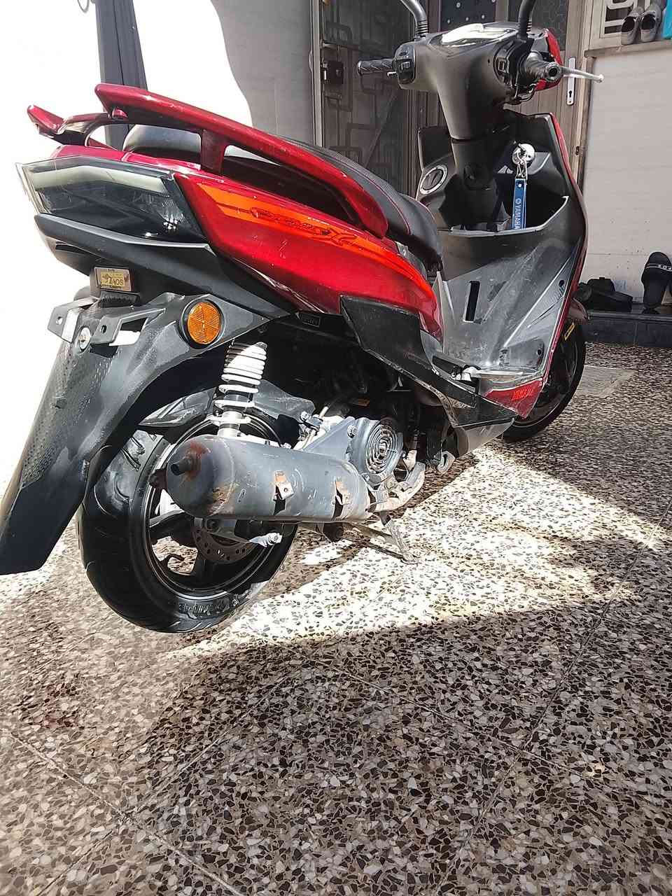 سكنس شمعه  كوري نوزل اله البيع  دراجه نضيفه المكينه خرسه كهربيات كله شغله بس المازده  الماميه مكسور مالته  ودراجه نضيفه بيها نقوصات بصيطه رايدها
950 وبيها مجال مكاني بغداد الامين الثانيه *********** متواجد عل وتساب
