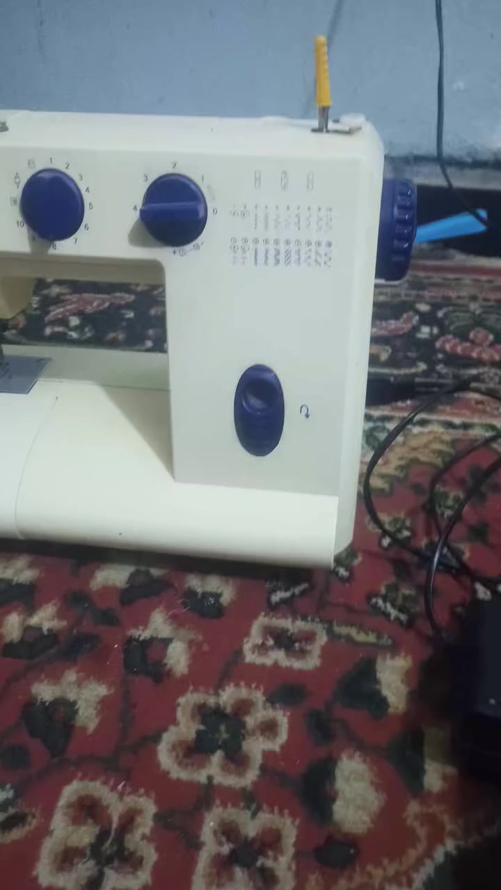 سلام عليكم مكينه خياطه نضيفه جدامال بيت نوعيه ممتازه الاصليه السعر 75 العنوان الحسينيه ***********
