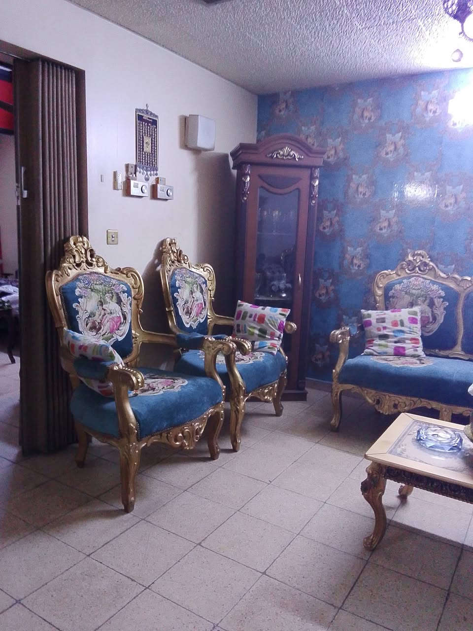 السلام عليكم يوجد غراض بيت للبيع المراسلة عبر المسنجر وتصال عبر الرقم ***********
