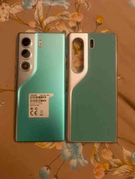 السلام عليكم Tecno Camon 40 Pro 5G جهاز جديد باب اول شوفت عينك كارتونه وشاحنه موجوده ماخذه 450 للبيع 375 وبي مجال قليل  مكاني نجف حي النداء مجمع بيتي الاول رقمي. واتساب ***********
