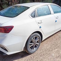 سيراتو 2024 للبيع ابيض اللون رقم بغداد .. السيارة الحمد لله مكفوله من ...