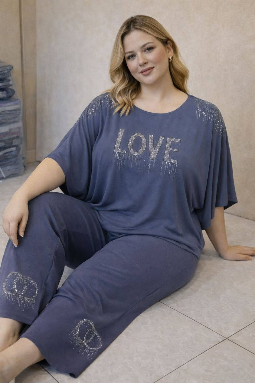 تراك نسائي 
فانيلة مريب 
يلبس من وزن 45 الئ 95
عنوان سبع البور شارع سوداني كوزمتك رنوش
توصيل جميع محفظات العراق 
حجز وتساب ***********
