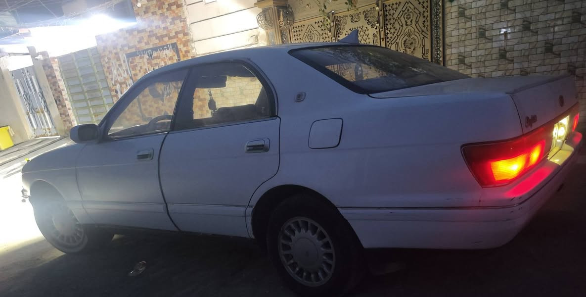 السلام عليكم
بطه منفصل 
موديل 1994
رقم انكليزي سنويه لغايه 2030
مكينه كير جدد
حداديه 50 بلميه 
مشتري من الشرعي مباشر 
الرقم ***********
العنوان ميسان ابو رمانه قرب اعداديه حسان بن ثابت 
السعر 62 وبيهه مجال قليل
