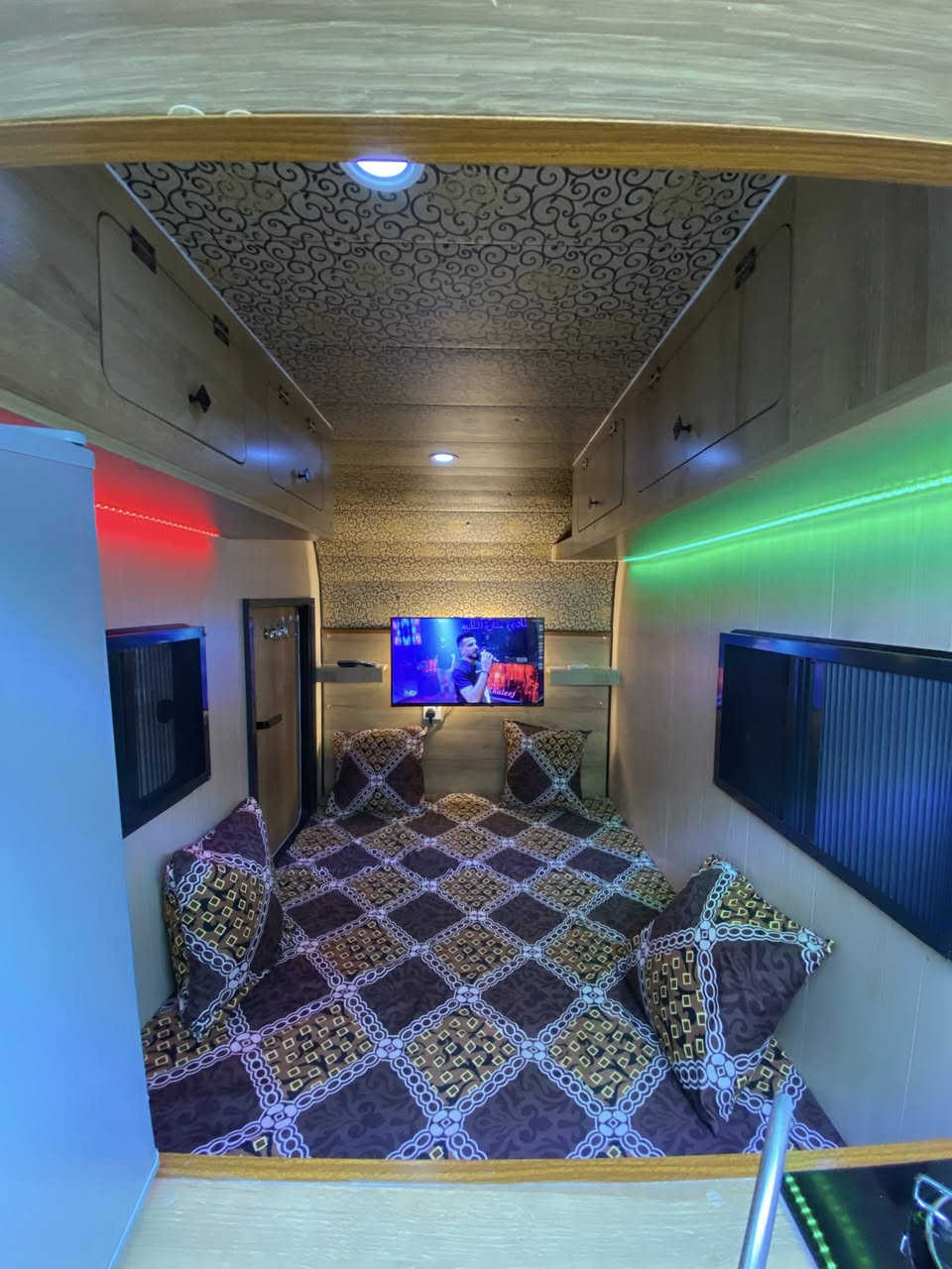 كرفان تصنيع تركي رقم الشاصي ومنفيس الطول 260 العرض 150 الارتفاع 150 خفيف الوزن إمكانيه سحبه بسياره صغيره 4 سلندر كرفان فول مواصفات


**إذا كنت صاحب هذا الإعلان وتريد حذفه لأي سبب، رجاءا أرسل رسالة إلى الدعم الفني**