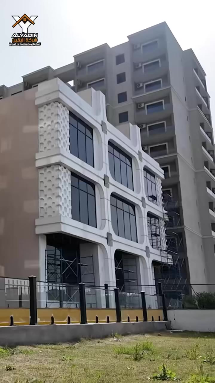 فرصة استثمارية للأيجار مول بموقع مميز وإستلام مباشر وبسعر مناسب جداً 

المول داخل مجمع زهراء السيدية السكني ليكون للساكنين ولعامة الناس

عنوان المول مجاور شارع الخيزران ومطل على سريع السيدية ومقابل مدينة العاب السيدية 

مساحة المول ٢،٥٥٠متر يقسم على ثلاثة طوابق كل طابق ٨٥٠متر 

المول يسلم كامل حسب رغبة الزبون ومجهز بكهرباء مستمرة على مدار ٢٤ ساعة ومصاعد وبارك سيارات تحت الارض . 

للأستفسار يرجى مراجعة فرع شركتنا الكائن بنفس المجمع السكني او الاتصال *********** 🌹
