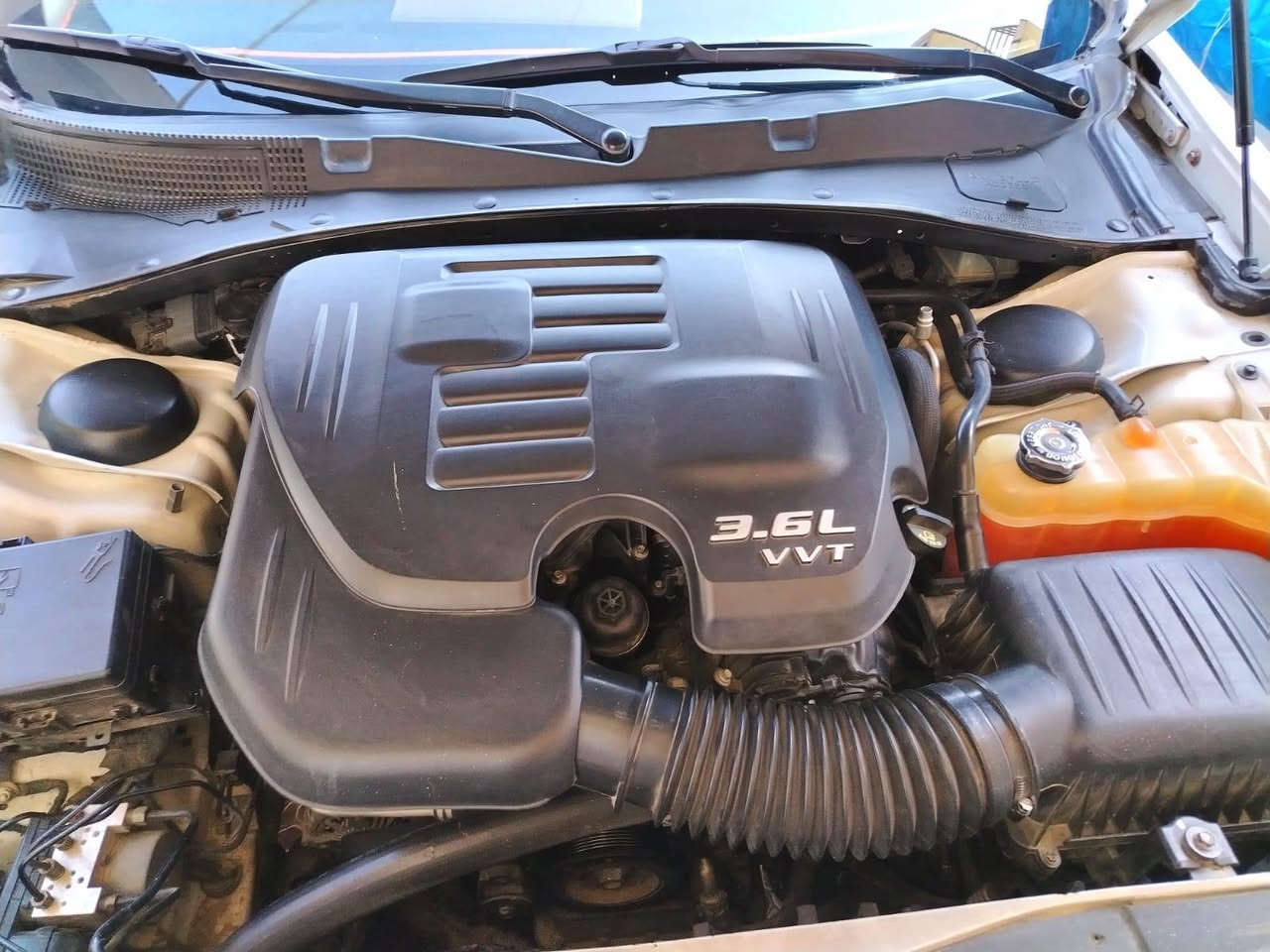 اوباما 16 C مرمزة و مسجلة 20 ومواصفات C معروفه فول بيها هواي مواصفات..السيارة هزة وسنوية بأسمي
حادثها امامي بنيد ومبدل جاملغ جديد مو صبغ . سيارة جدا نظيفة مكينة كير ظمان ونصبتها كلش حلوة استخدام شخصي ما مشتغلة خط  .. 
رقم بصرة دولي


**إذا كنت صاحب هذا الإعلان وتريد حذفه لأي سبب، رجاءا أرسل رسالة إلى الدعم الفني**