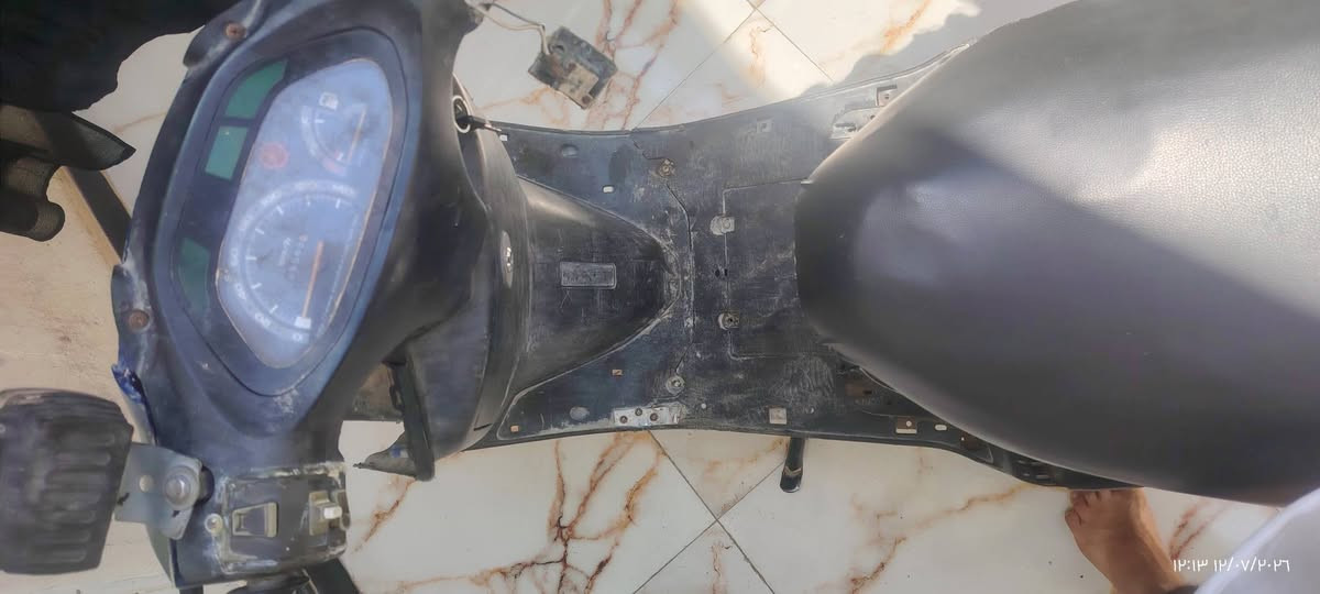 السلام عليكم دراجه فراشه للبيع مكينته ناعمه لا تنقص ولا دخن وكفرته شوف عينك سعره 150الف  ***********
