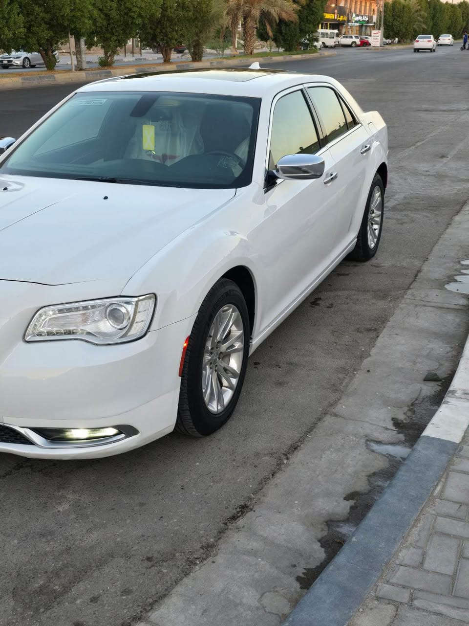 سلام عليكم اوباما 2016 C كفاله عامه من لصبغ وتبديل ماعد بارد بل جاملغ 
سياره جديده بمعنى احله من لصور 
مكينه وكير وتبريد وحداديه كفاله
مواصفات ل C 
لون ابيض 
محرك ٣٦٠٠
تو ويل 
فتحه + بصمه + بصمة ابواب + ستيرن كهرباء + كشنات اماميه تدفئه تبريد + كشنات كهرباء + مري هيتر  + برده خلفيه + فول تحكمات + تبريد قطعتين + كير موس + كشن كهربائي.+وبعد بيهة خير من الله موصفات 
السعر 248
*********** البصرة, العراق
