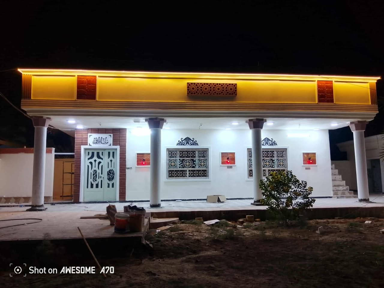 كادر متخصص لعمل جميع الواجهات 🪄
وطلس وصبغ وجبس بورد وبديل الخشب 🏠

***********
