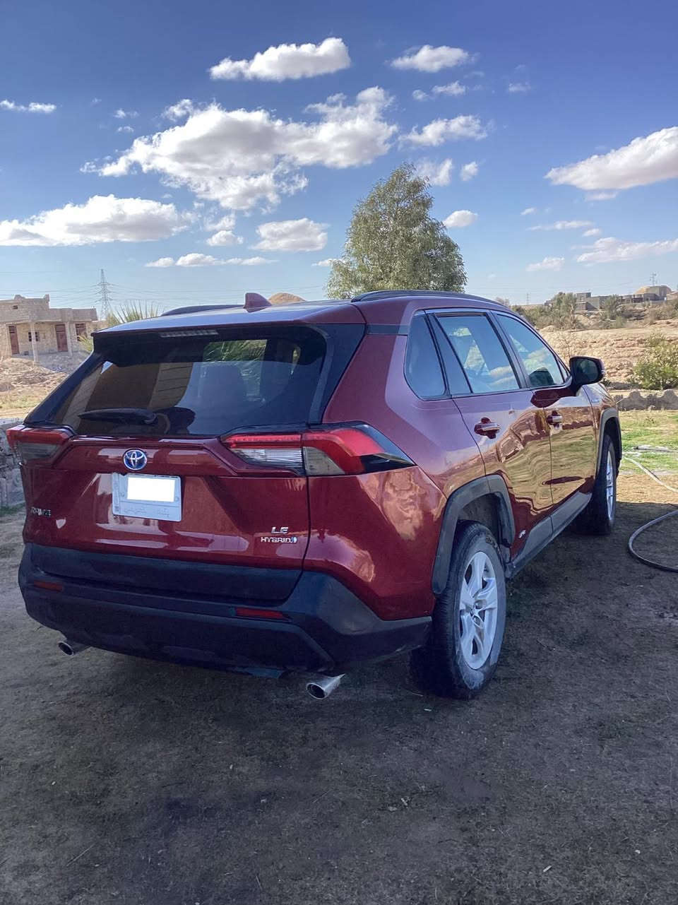 راف فور 2021 فئة LE هايبرد
حساسات أمان كاملة + النقطه العمياء 
3 أنظمة: ECO + Normal +Sport 
 مثبّت سرعة 
 شاشة + بلوتوث + كاميرا خلفية
صرفيتها كلش ممتازة 
ماشية 45,000 كم فقط 
ضررها : جاملغ وباب من جهة السائق 
للبيع أو مراوس 
السعر : 193

للأستفسار واتساب : ***********
