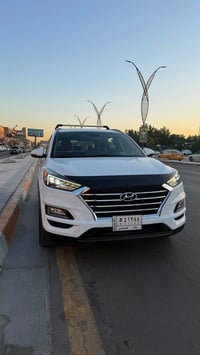 توكسان 2019 خليجي فول مواصفات ماعدا البنورما السيارة ماشية 120 الف  مح...