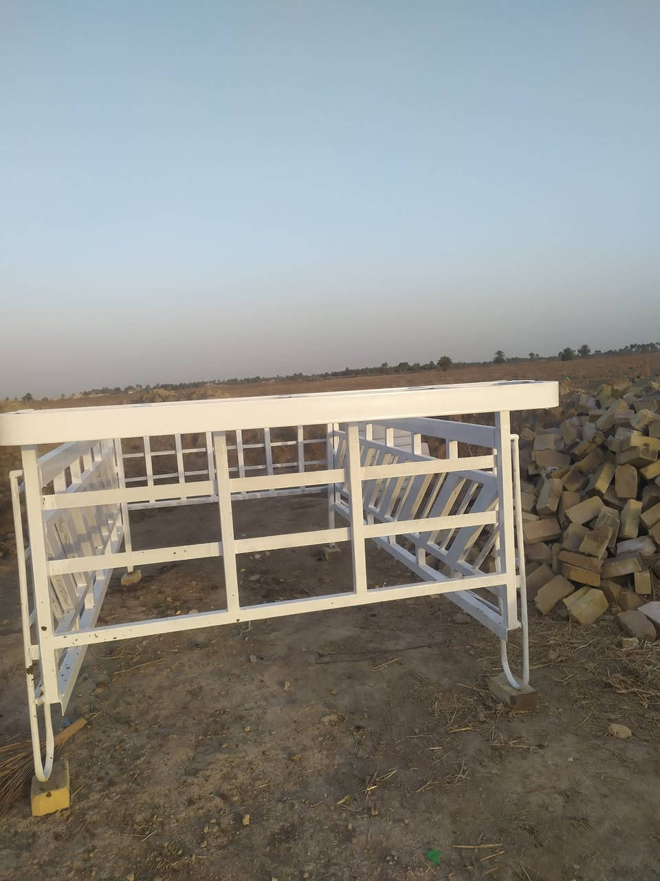 للبيع محجر كيه حمل (بومه) المكان بابل القاسم 
السعر 275الف لاستفسار  ***********
