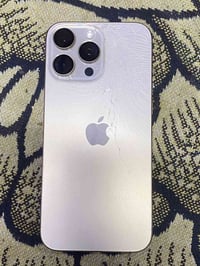 آيفون ١٦ برو ماكس • ٢٥٦ • كسر بالظهر