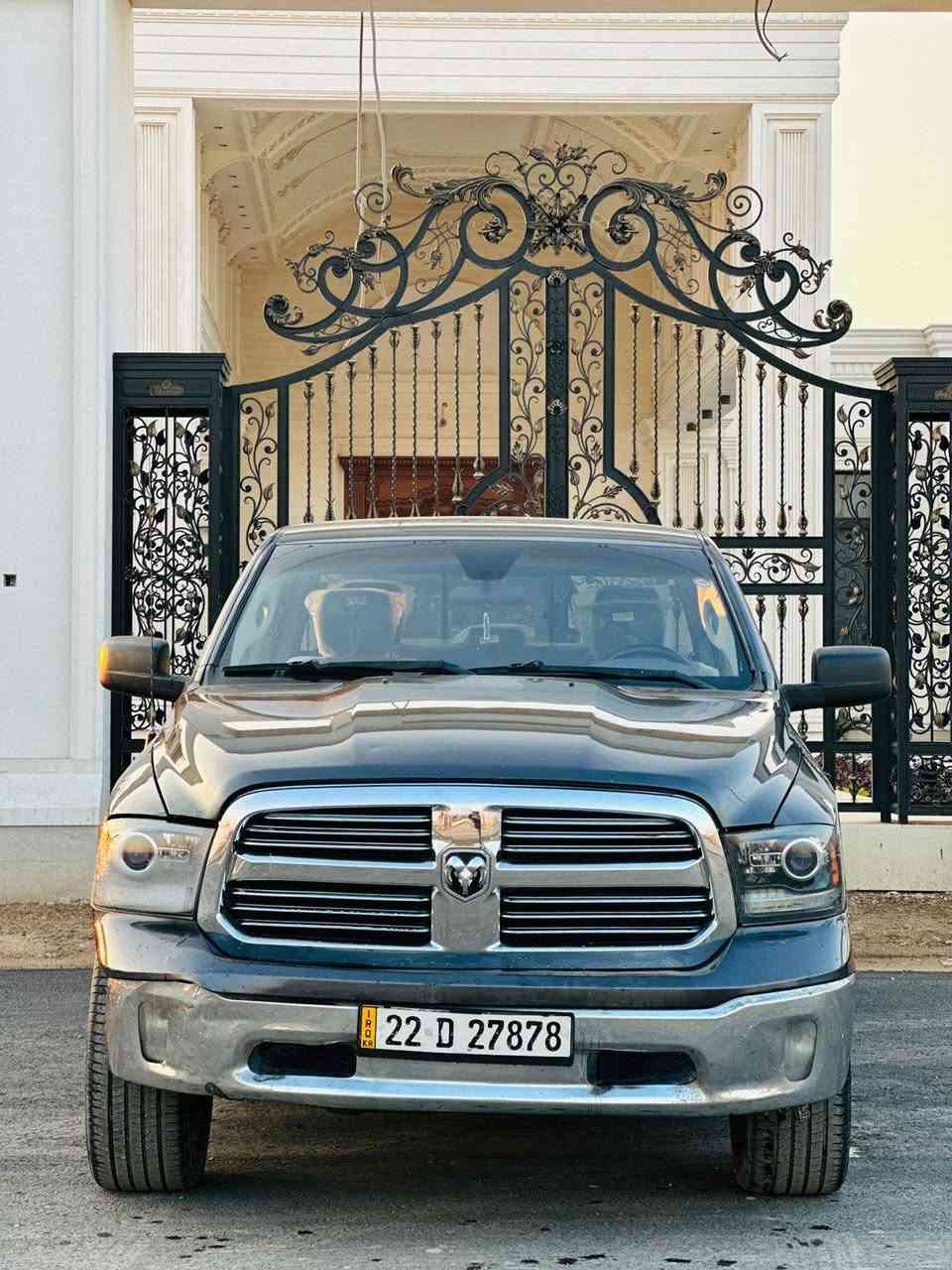 دوج رام 2020 صور الحادث مرفقة بلمنشور والسيارة اجتي بيها صفحة كلير من امريكا مكينة هيمي 8 سلندر مكاني الصويرة/ بسماية السعر ١٩٣ بيها مجال بسيط بيع او مراوس 
***********
