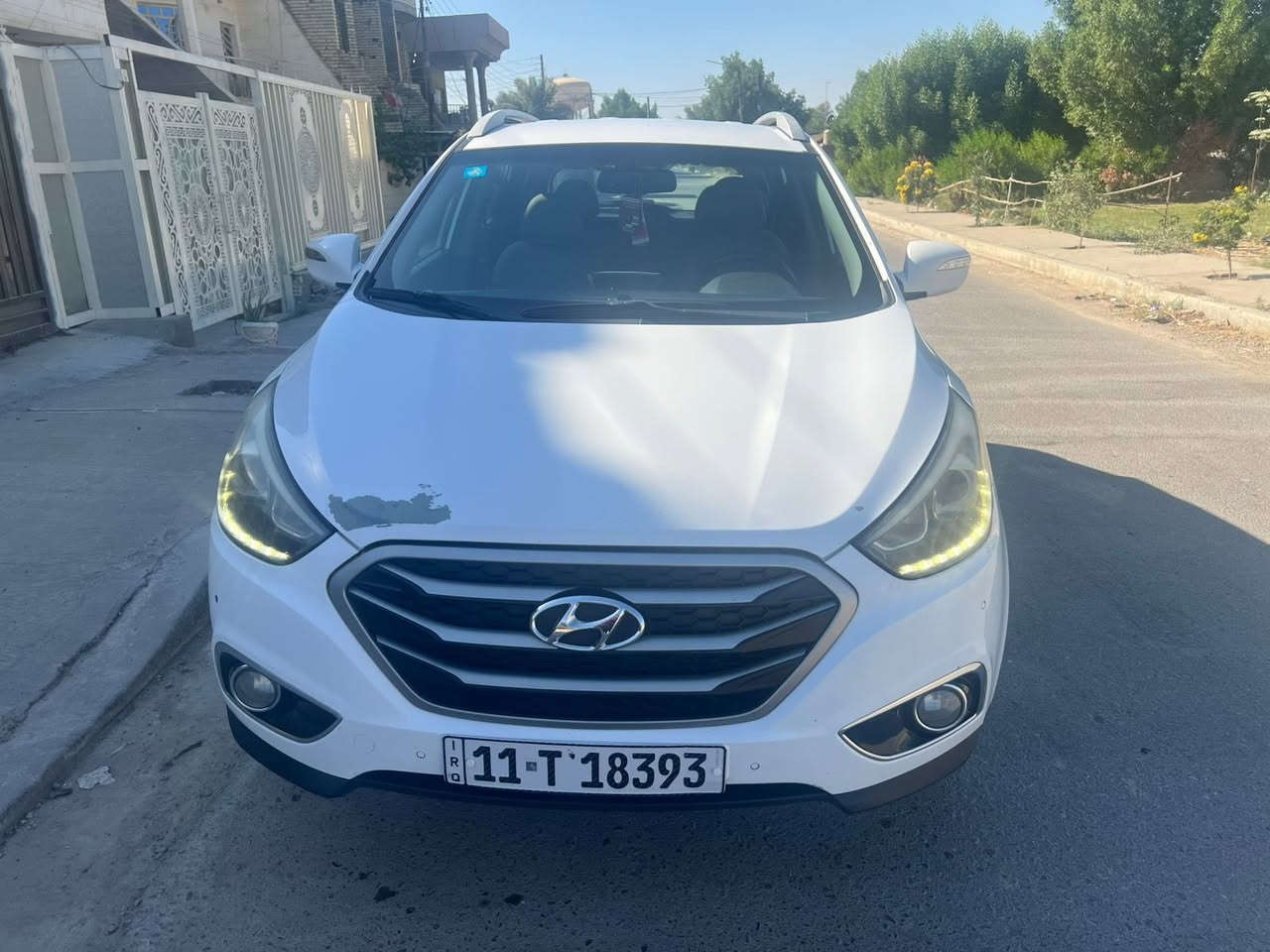 توسان موديل 2015 خليجي
ماشية 200
مكينة 2000
مواصفات عادية موضحة بالصور 

جاهزة ونظيفة
بيها بارد بالصندوق قليل جوه الرقم
وتقريبا شبر بارد باب السايق 
ارقام وهزه جديدة باسمنه 

السعر 158$ وبيها مجال 

مكان السياره محمودية
***********
