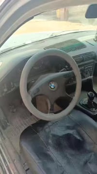 بي إم دبليو 525i • ١٩٩٠ • محرك V6 جديد