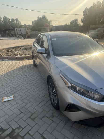 سلام عليكم فورتي موديل24 حره بدون رقم دخول جديد منفيست باسمي تترقم كل المحافظات ماشيه 16 الف كيلو حادثه قطعتين بنيد وجاملغ مبدلات فقط بدون دواخل ايرباك ستيرن وبرده فقط مكاني  بغداد الكرخ السعر 147 $وبيه مجال بس الشراي يتصل ***********
