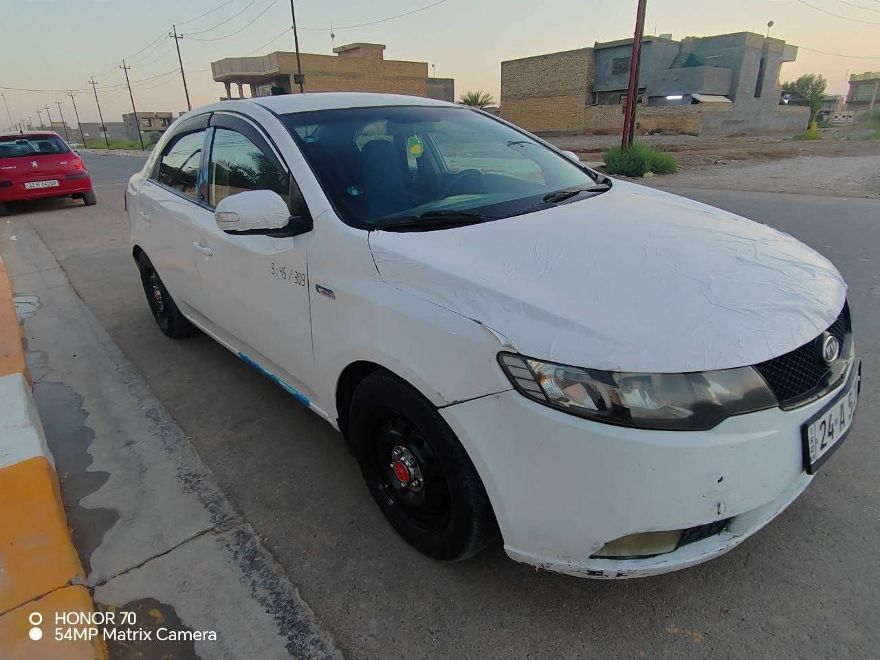 السلام عليكم 
سيارة كيا سيراتو للبيع السعر 85 وبيها مجال موديل 10 بسمي رقم شمالي مواصفات السياره اشاير بل مري شاشه كامره تحكم ستيرن منضومة غاز شادلها انسه الصرف محرك 1600دوش تبريد محرك كير خير من الله السياره بيها صبغ شكم قطعه ابيعلك صبغ عام علمود لا تبعني وتعبك شاصي ولغود مكفولات التواصل خاص او عل ارقام مكان السياره نجف مجمع الاميرات الاول ***********
