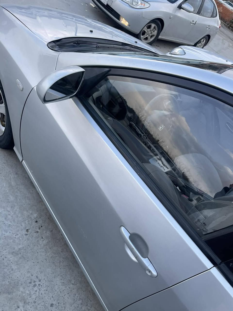 هۆندا ئەڤانتی  مۆدێل 2008  شاشە ئایباد کامێرا
مەکینە 16 دکشن بەرز خاوێن مالی دۆست ، گێڕ و مەکینە بەشەرت ، پێش و پشتی کەپسە لێدراوی نیە ،  ، قەپ و قوپی نیە، کەڤەر گۆڕاو نیە  کێشەی مەدەنی بەشەرت
نرخی 45 گەڵا و مامەڵەیێکی زۆر کەم
*********** , viber Whatsapp
