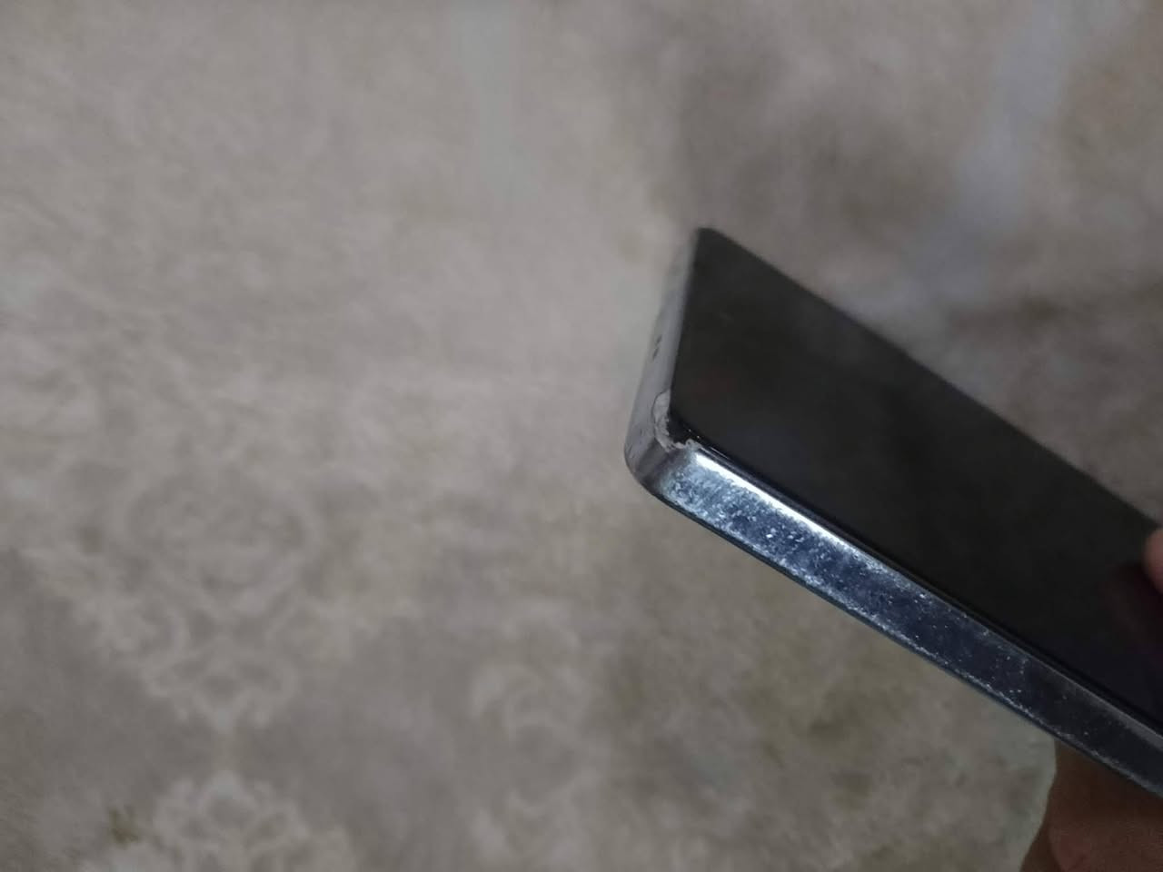 السلام عليكم
جي تي 20 برو للبيع او للمراوس ويا بوكو اكس 6 برو وانطي فرق
كارتون+شاحنته الأصلية + كفرين 
نضافة 97%
***********

