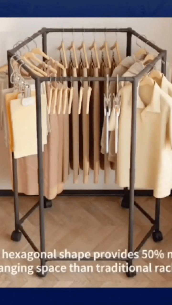 ستاند ملابس دوّار متعدد الاتجاهات مع عجلات – TM-111

الاستخدامات

تنظيم وتعليق الملابس اليومية بشكل مرتب وسهل الوصول.

مناسب لغرف النوم، غرف تبديل الملابس، محلات الألبسة، أو غرف الغسيل.

يُستخدم لتعليق الملابس الطويلة والقصيرة، المعاطف، العبايات، والقمصان.

مثالي لتجفيف الملابس أو عرضها بطريقة أنيقة.

المميزات

تصميم دوّار 360 درجة يسهّل الوصول إلى جميع الملابس بدون تحريك الستاند.

هيكل معدني قوي يتحمّل وزنًا يصل إلى 40 كغم(حسب ما هو موضح على الكرتون).

قاعدة سداسية الشكل تعطي ثبات عالي وتوازن ممتاز أثناء الاستخدام.

مزوّد بـ عجلات سفلية لتسهيل الحركة والتنقّل من مكان لآخر.

تصميم موفّر للمساحة رغم سعته الكبيرة.

مناسب للاستخدام المنزلي والتجاري.

سهل الفك والتركيب مع دليل إرشادي واضح.

طلاء أسود أنيق مقاوم للاستخدام اليومي.

قياس المنتج:

الطول: 60 سم

العرض: 60 سم

الارتفاع: 120 سم

محتويات الصندوق

هيكل ستاند ملابس معدني (أجزاء مفككة).

عجلات سفلية.

وصلات تثبيت وزوايا بلاستيكية.

دليل تركيب مصوّر.

قياس الكارتون:

الطول: 17 سم

العرض: 7 سم

الارتفاع: 57 سم

الملاحظات

يُنصح بتوزيع الوزن بالتساوي للحصول على أفضل ثبات.

يُفضّل تركيب المنتج على أرضية مستوية.

اللون أسود كما هو موضح في الصور.

مناسب للاستخدام الداخلي.


**إذا كنت صاحب هذا الإعلان وتريد حذفه لأي سبب، رجاءا أرسل رسالة إلى الدعم الفني**