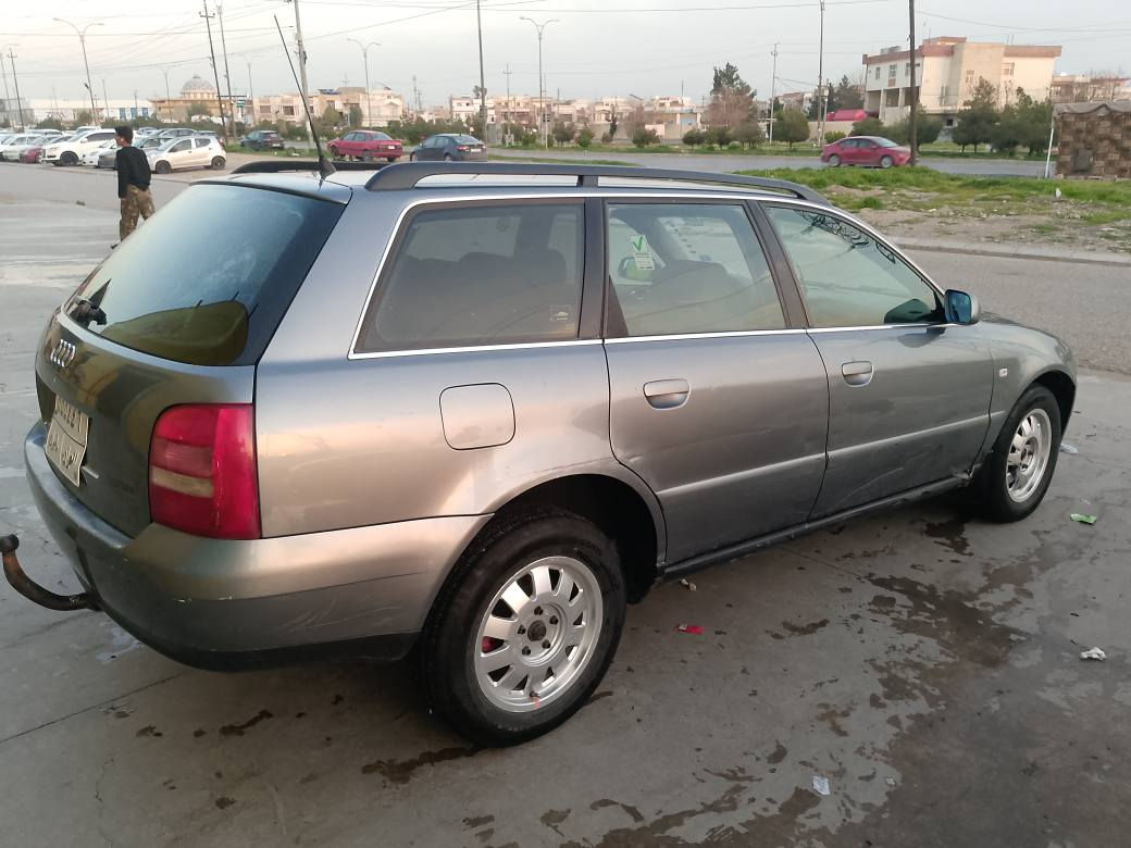 سةرةتا بةناوي خوا Audi مؤديل 2001گئرو مةكينة بةشةرت 6 پستن مةكينة بيلادي تؤماتيك بستةك سةرلايتي بؤياخة بئ دةعمو لئدراو زؤر خاوئن 450دؤلار غةرامةي لةسةرة دواي معامةلة دةيگةرئنمةوةنرخي 55 وةرةقة گؤرينةوةش دةكةم بةشتئك بةدلم بئ *********** هةولئر أربيل, العراق
