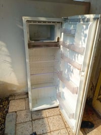 ثلاجه  LG حجم 12 شغاله وعل فحص  مكاني بغداد الراشديه 07874216707  السع...