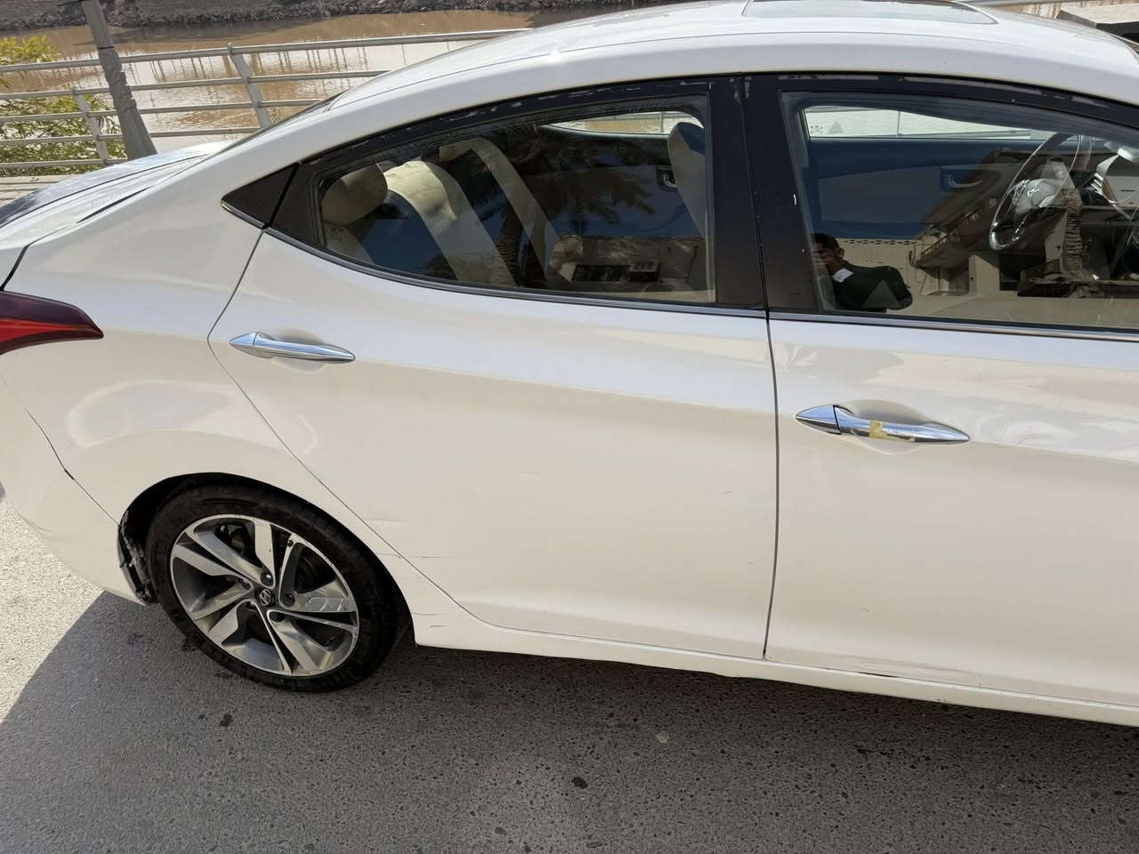 النترا
م١٥ خليجي
مواصفات الخليجي معروفة
محرك كير تبريد تخم تايرات صدر امامي خلفي جددد
سيارة جاهزا مابيها نقص. بس كم ملاحضات بسيطة 
بيها ٤ قطّع صبغ 
جاملغاات خلفية قبق صندوك مبدل
والبنيد مصبوغ 
رقم بغداد بسمي 
***********
