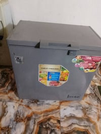 مجمدة مستعملة • حجم وسط • براد ناقص غاز