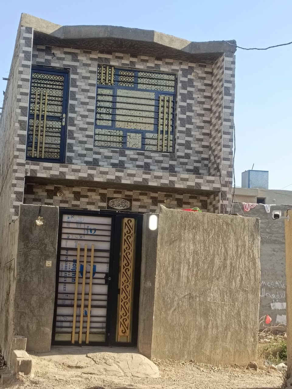 السلام عليكم
بيت للايجار طابقين 
يمه المولد مال بيت حسن حتروش بالزراعي 
عدد الغرفه 2
صاله او ستقبال 
مطبخ 
صحيات داخلية وخارجية 
بناء حديث درجه اولى كله جديده 
الاستفسار الاتصال ع صاحب البيت 
رقم ‏‪***********‬‏
