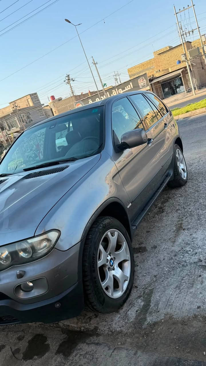 سيارة: BMW X5 موديل 2005 سياره باسمي
السيارة حلوة مرتبه، نظيفة وجاهزة ​المحرك 4.8 8V بي نضح قليل والكير: بحالة ممتازة جداً  الحدادية: بيها نقص بسيط 
​التبريد: ثلج وشغال 100% السيارة نظيفة ومظهرها كلش حلو، بيها صبغ قليل جداً (حسب علمي جهة باب واحد فقط)، وبيها جراد خفيف بالصبغ (طبيعي لموديلها).
​الوضعية: السياره جاهزة تقريباً 
​الرقم البصرة إنجليزي الجديد
​السنوية: باسمي والتحويل مباشر.
​السعر المطلـوب: 💵 73 ورقة وبيه مجال بسيط للجادين.​
📍 المكان: ميسان
ملاحظه مكلف بالنشر اتصل على الرقم ***********
