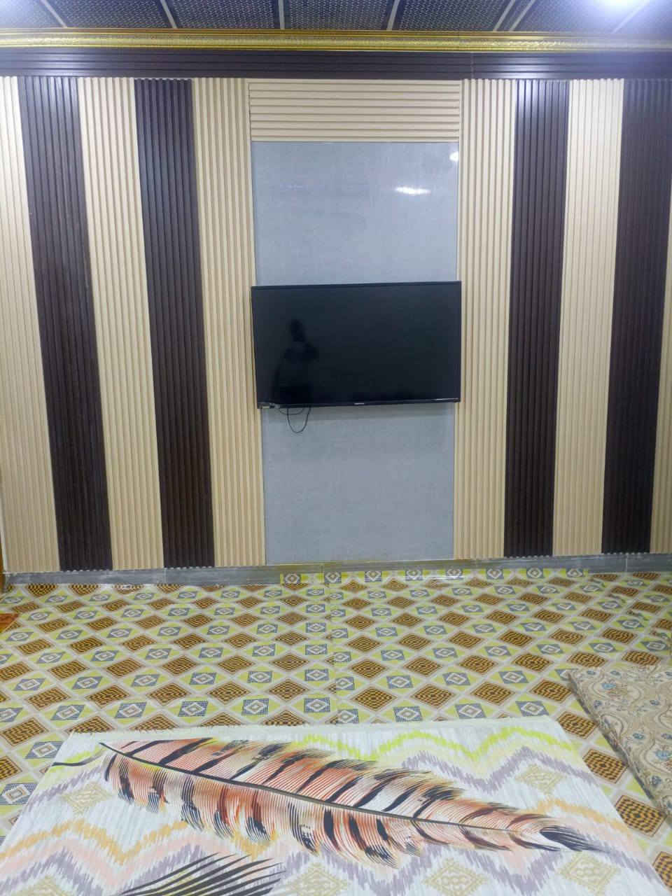 السلام عليكم يوجد لدينا بيت للبيع في ابو الخصيب بابو كوصره يم سنتر طه      مساحه البيت 200mالبيت طابقين الطابق الاول كامل            يتكون الطابق الاول من غرفتين نوم وصاله ومطبخ وحمام ومطبخ وصحيات وديون    واطابق الثاني هيكل     والسعر 80مليون وقابل للتفاوض.            الاستفسار الاتصال على الرقم الهاتف ***********او مراسلتني على الوات ساب ونستقبل عروضكم كافتن وعندي دوانم اليه يريده
