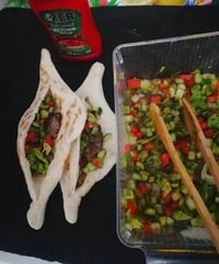 زبائننا الأعزاء مستمرين ويااكم بتوفير:  البركر اللبلي الأندومي  وهذه ص...