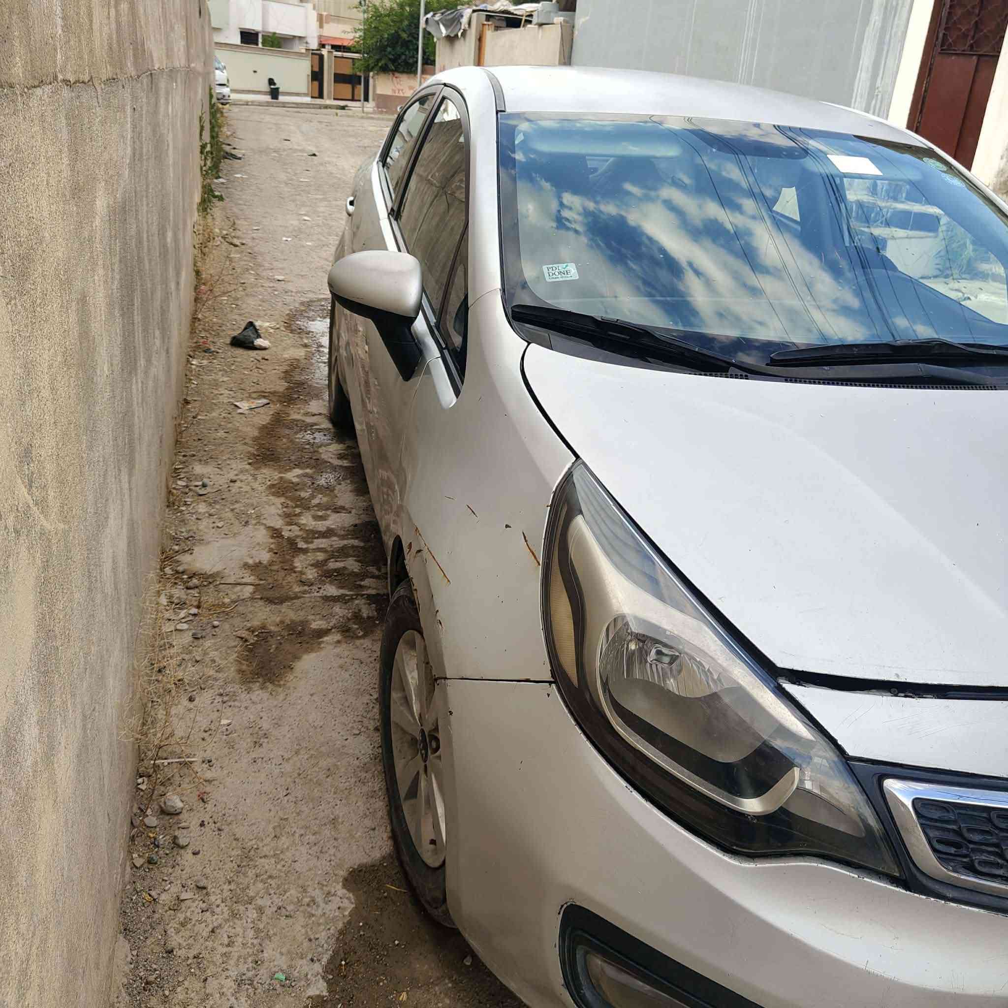 السلام عليكم..كيا ريو موديل 12..رقم اربيل مسطرة الجديد..هزة وسنوية جديد..تبريد  ثلج..تدفئة شغال ..محرك 16 دوش المرغوب..كير ومحرك شرط..بيها 4 قطع او تتسمى حزام..كير عادي...ب67 وبيها مجال..العنوان موصل..***********
