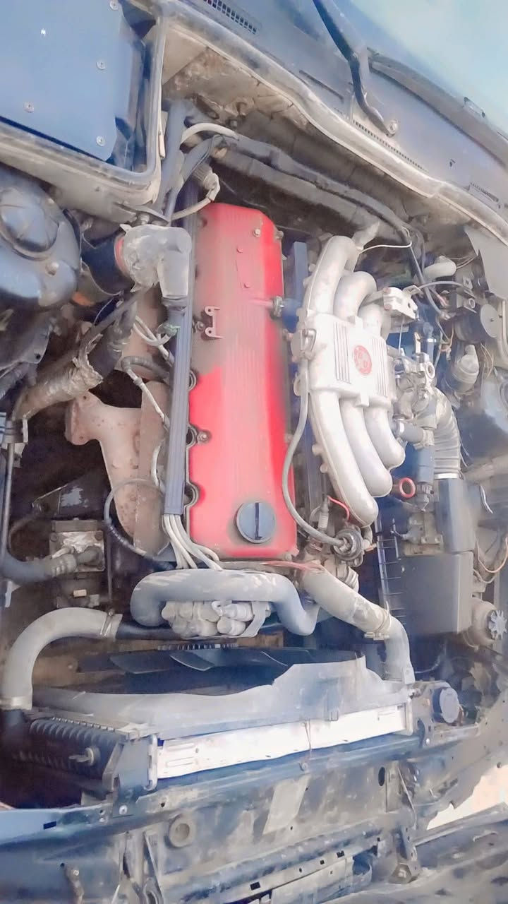 سلام عليكم Bmwحجم 535 مكفوله منل ضربه مصبوغه عام السنويه الل 29 ويل رياضي دواخل نضيفه كير عادي اصل تصل وبيك خير وتدلل رقم ***********
