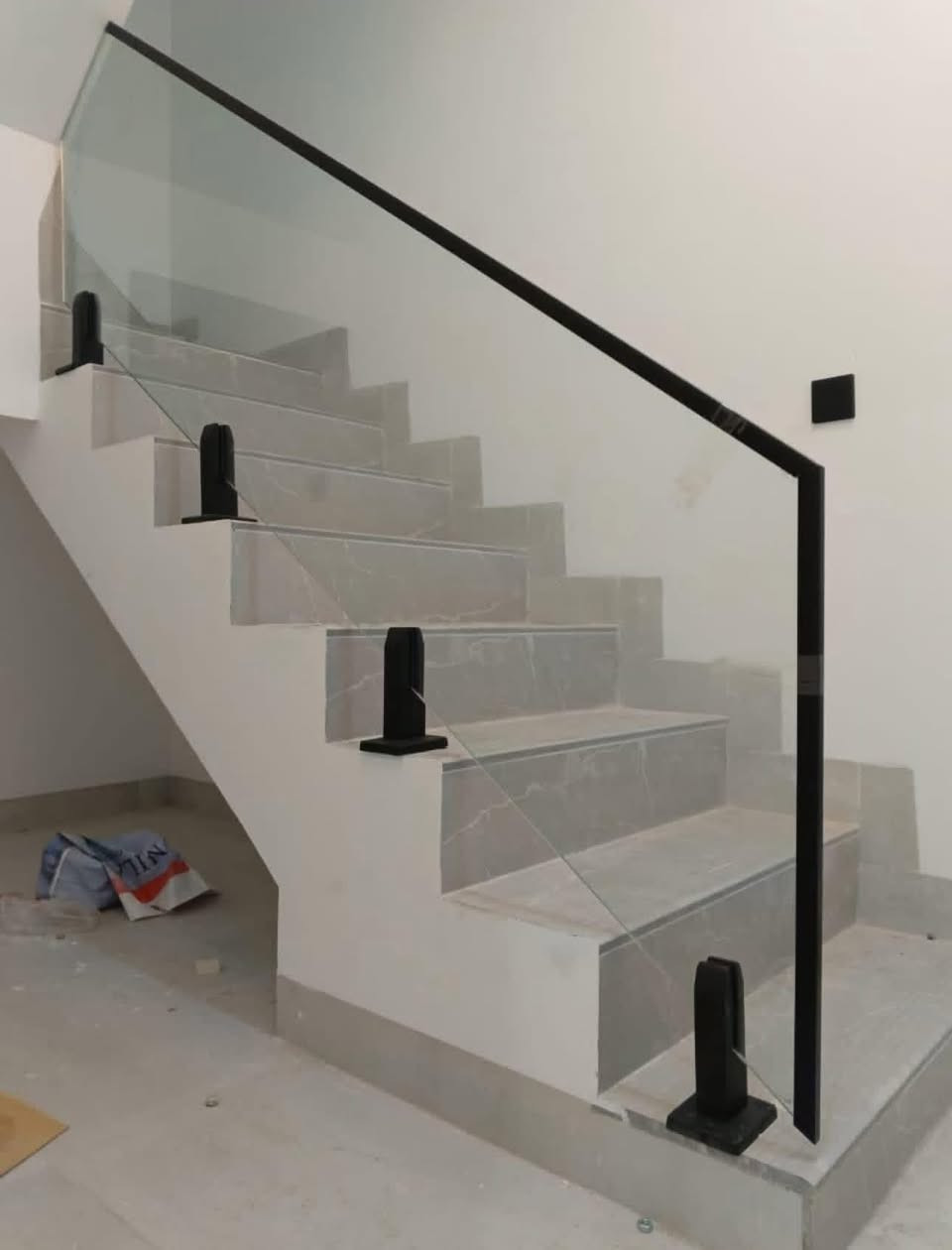 للزجاج الذكي وألمنيوم

تنفيذ اعمال المنيوم العازل ولزجاج المقسى 10ملم الواجهات ولمحلات عمل قواطع ألمنيوم g60

(ابواب شبابيك واجهات زجاجيه قواطع زجاجيه وشاورات)✅عمل بدقه عاليه وأداء راقي ..👌🏻

محجر زجاجي 🪜بنظام زجاج جانبي 10ملم مقسى مع ضمان لمده عشر سنوات 💯

عملنا يشمل كافة محافظات العراق وبدقه عاليه ومهاره ذات جوده راقيه💬

وبسعار مناسبه جداً

ويكون تسليم العمل باسرع وقت 🕰

للاتصال والتواصل على الارقام  راسل الصفحه او اتصل

على الارقام ☎️***********
