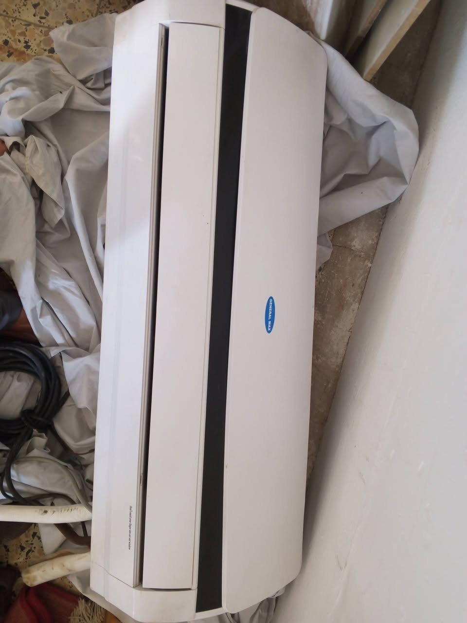 سلام عليكم سبلات طن ونص سعرة 200وبي مجال مكاني ديالى بعقوبة التحرير رقم تلفون ***********
