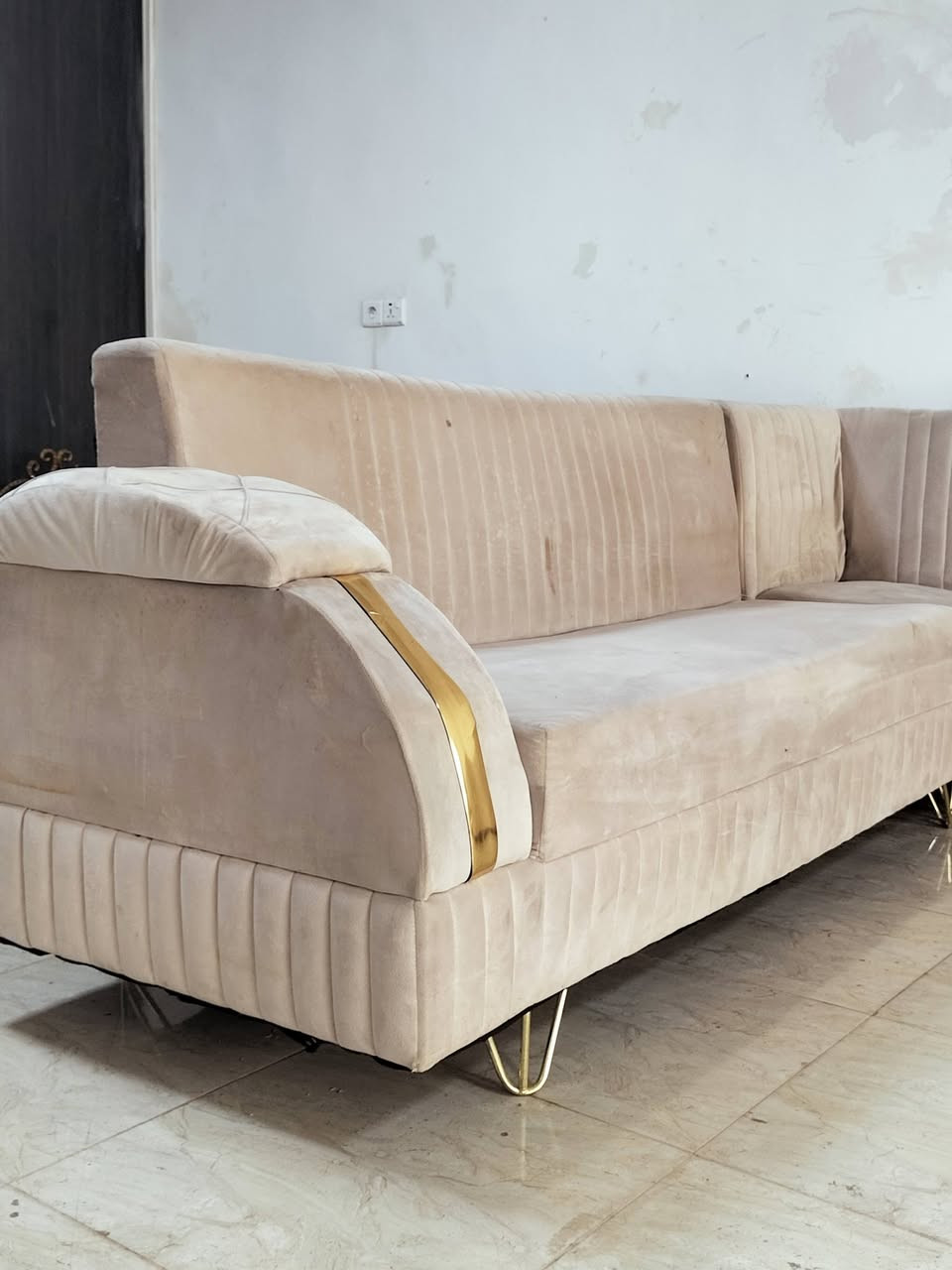 السلام عليكم ديوان 7امتار 10نفرات. عيبه فقط بي لجوع ينحطله مفرش يروح كل عيوبه  للبيع سعر 130وبي مجال قليل مكاني كركوك كوباني اتصال على الرقم..
((((( لبيع وشراء  الاثاث المنزلي))))) 

 (( *********** )) #معرض الياقوت للأثاث والمواد المنزلية
