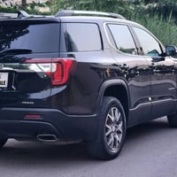 GMC ACADIA 2022 2.0 Turbo mpi 4-Cylinder AWD.  السيارة الحلوة والمرغوب...