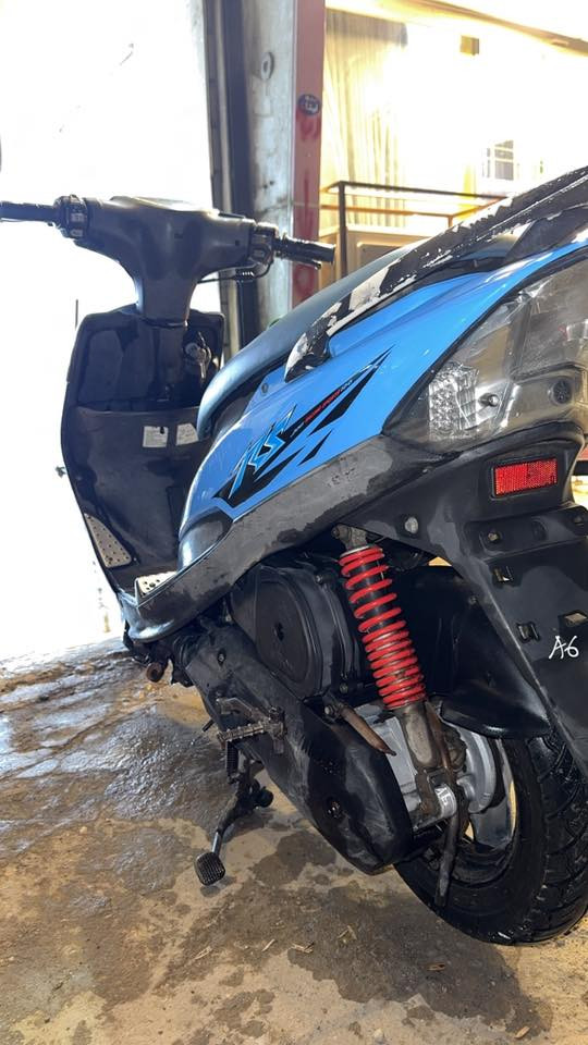 السلام عليكم ماكس عدله مامفتوحه دراجه شغاله من الطول للطول كهربائيات كامله مابيها اي نقص ماخذها من الزيتون بمليون و300 وموجود الوصل 
رايدها ب700 الف دراجه نضيفه ومامفتوحه 

***********
