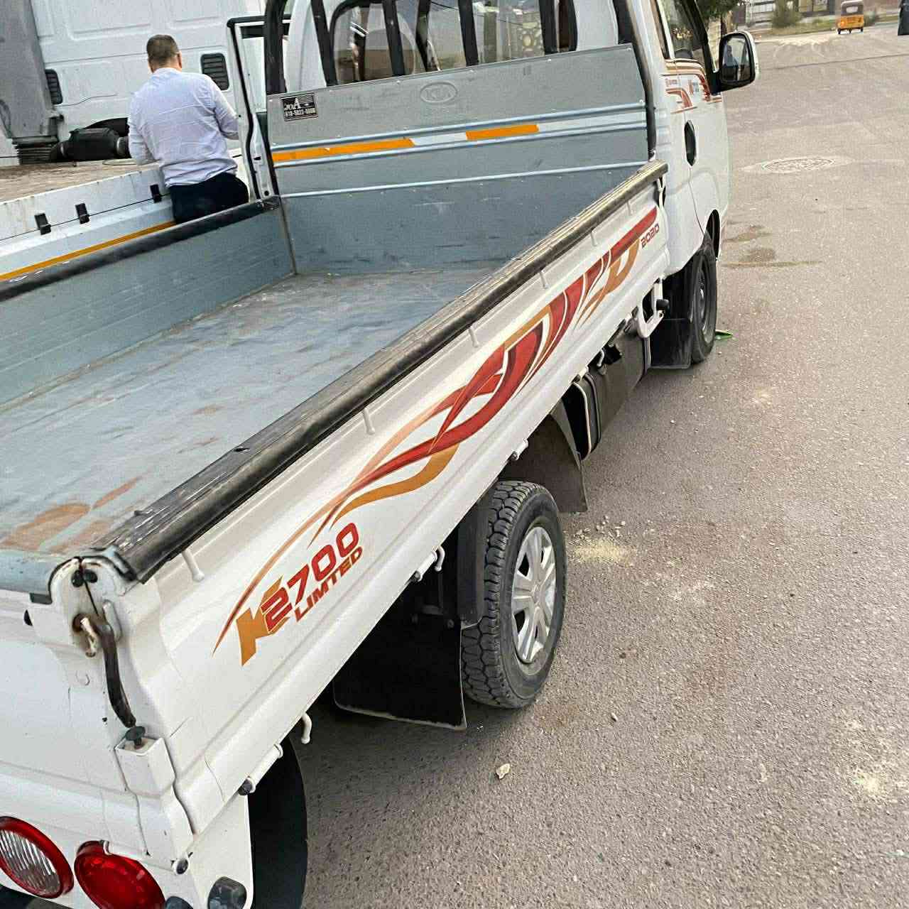 للبيع | كيا حمل 2700 موديل 2020

🔹 مكفولة كفالة عامة 

🔹 عدا بارد 3 اصابع فقط 

🔹 درع خلفي 

🔹 سبير مانزل على وضع الشركة

🔹 مدوشمة كاعية

🔹 السيارة متصرف عليها ربع دينار

🔹 تخم تاير كوري 

🔹 رقم بغداد 

🔹 السيارة باسمي، التحويل ثاني يوم

📍 المكان: بغداد – مدينة الصدر 
 
السعر 133 وبيه مجال 

📞 للاستفسار: ‭ ***********
