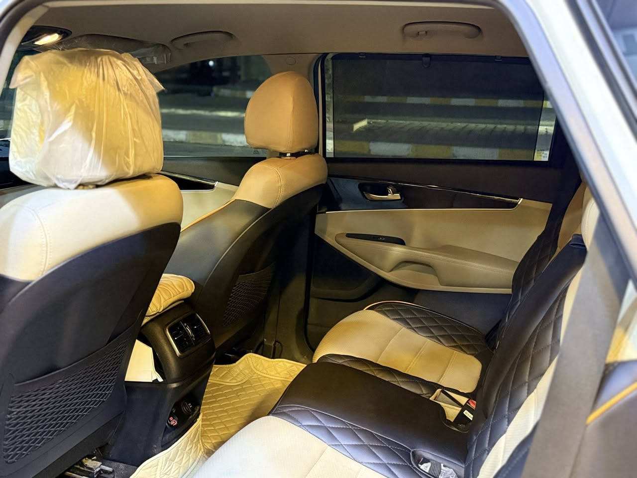 سورنتو 2020 ( اخت زيرو ) ماشيه52
السياره خليجيه فول 1/1 بعدهه بفابلون شركه 
 مواصفات  
مكفوله كفاله عامه  بعدهه عل وضع الشركه العده السبير الكتلوكات بعدهن 
حته رام جيبي اس  
مامفتوحات زيرو والمواصفات فول 1/1 
اعله فئه 
بصمه 
الباب الخلفي كهرباء
كشنات جلد اصلي لونين مطرز بقلاوه بلاد دبل كشن كهرباء  
محرك 6 سلندر 3500 
كير 8 نمر 
7 راكب  
3 قطع تبريد 
شاشه اصليه ام الجي بي اس 
اريل نفكيشن 
ويل 19 كروم 
كشنات تدفه تبريد 
فول تحكم استيرن 
مخارج اواكس يو اس بي 
شاحن واير ليس 
حساس امامي خلفي 
نضام اقتصاد 
بكلايت لد 
لايت ناصي عالي بلاوجتر زنون 
مكان السياره انبار ومادي 
السعر 260 وبيها مجال 
رقم اربيل  دولي بسمي سنويه وهزه جديده 
رقم ‭0781 701 0631
