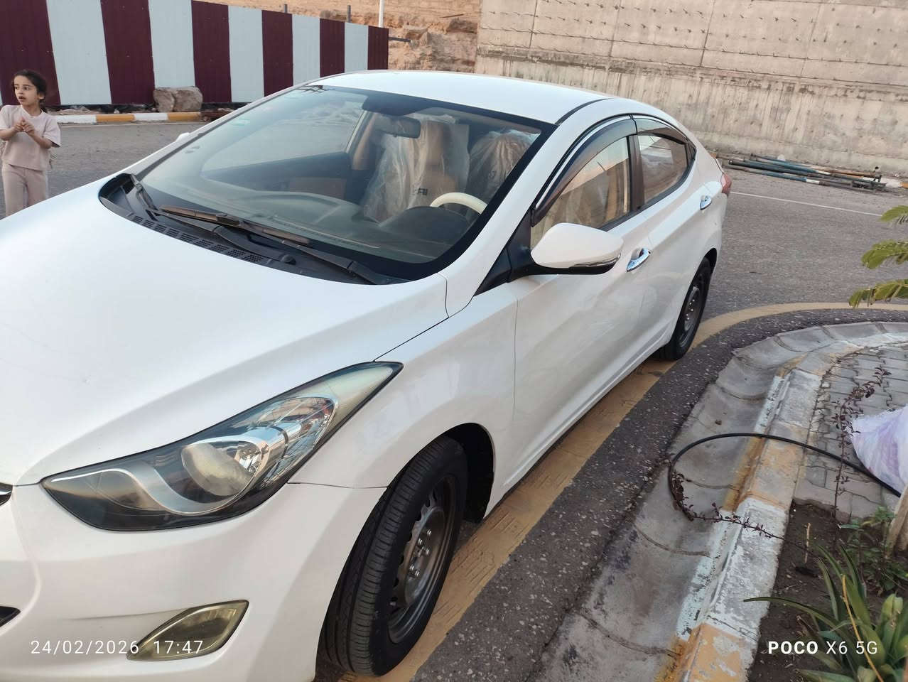 السلام عليكم 
النترا 2012 مكفولة من الصبغ مكينة 1600 
السيارة جاهزة (مكينة وكير وحدادية وتبريد) 

السعر 105 
الاستفسار الاتصال على الرقم ***********
